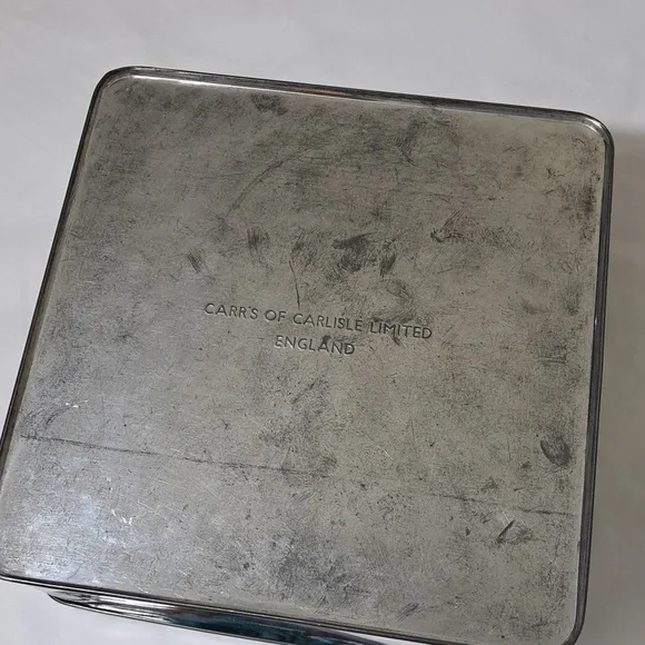 RARE Carr’s of England Floral Tin 💐 | Vintage Cookie Box | Hood-Cottagecore - Picture 7 of 12